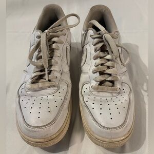 Nike White Men's Air Force 1 Sneakers